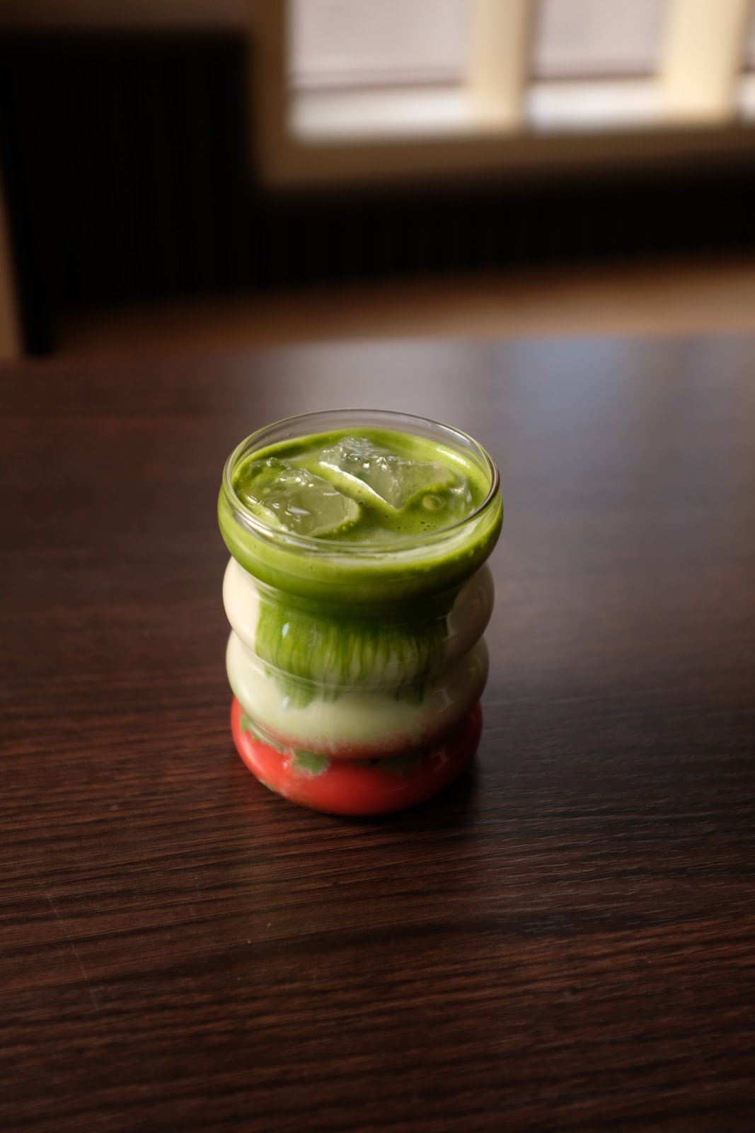 Strawberry Matcha Drink im midori café